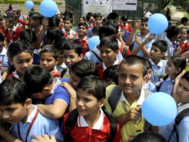 The World Health Day students participate in Health Walkathon at Sector-29 Leisure Valley Park Gurgaon. HT Photo by Parveen Kumar