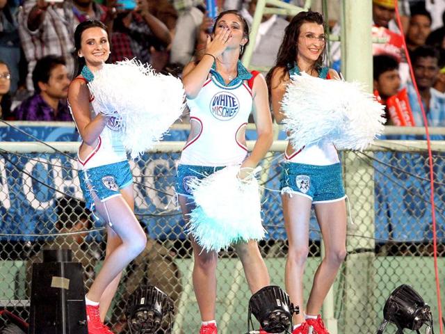 Cheer leaders performing during the match between Chennai Super Kings and Decan Chargers in the IPL 5 at YSR Stadium,Vishakhapatnam. (HT Photo/Subhendu Ghosh)