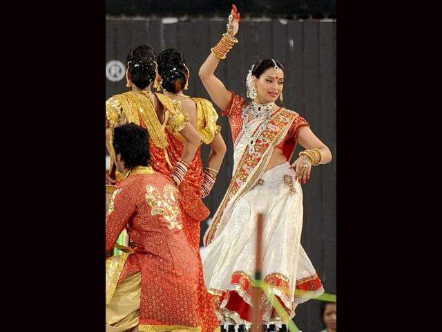 Bipasha Basu looks stunning while she performs at the ceremony. (AFP Photo)