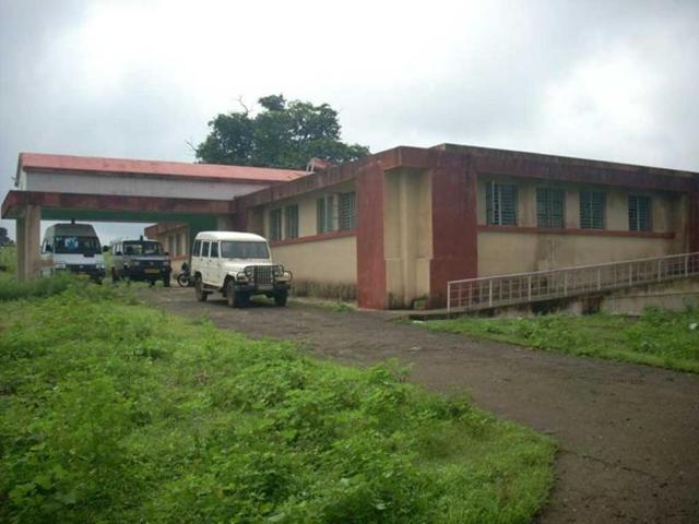 More than Rs 4 million has been spent on this primary health centre in Hatru. The centre has not been used over the last year, apparently because of a leaky roof.