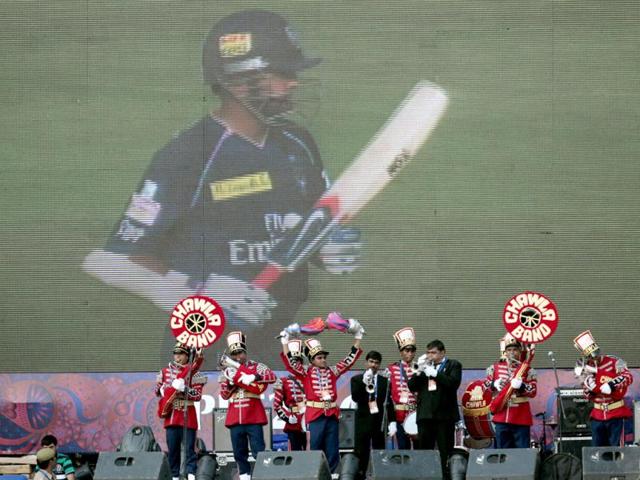 Brass band performs during a match between Delhi Daredevils and Deccan Chargers at Ferozshah Kotla Ground in New Delhi. HT PhotoAjay Aggarwal