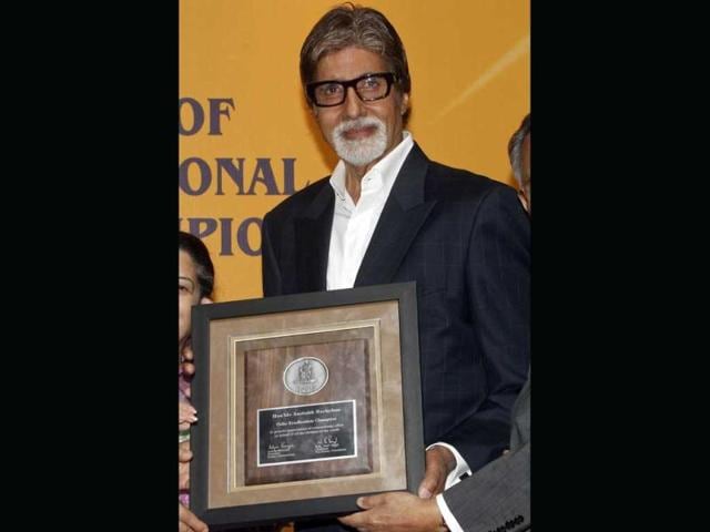 Big B was felicitated at the ceremony for his contribution to the Polio Eradication Campaign.