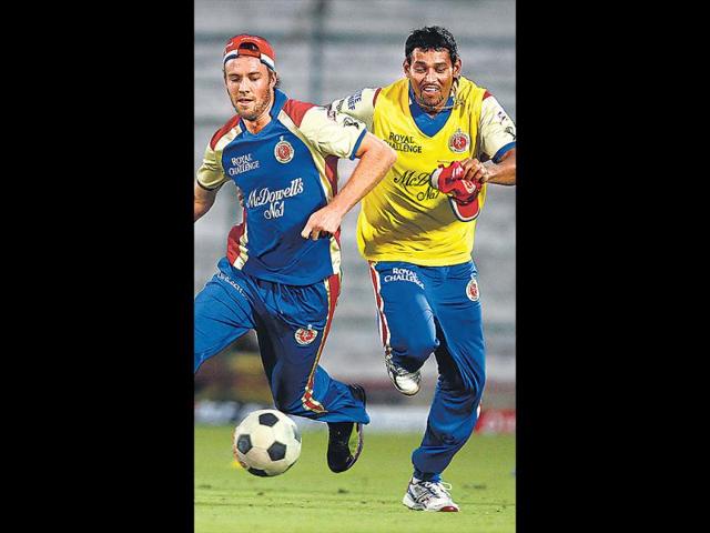 Secret-behind-AB-and-Dilshan-s-fitness-Sanjeev-Verma-HT