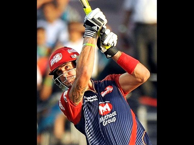 Delhi Daredevils batsman Kevin Pietersen plays a shot during the IPL Twenty20 cricket match between Pune Warriors India and Delhi Daredevils at The Sahara Stadium in Pune. (AFP Photo/Punit Paranjpe)
