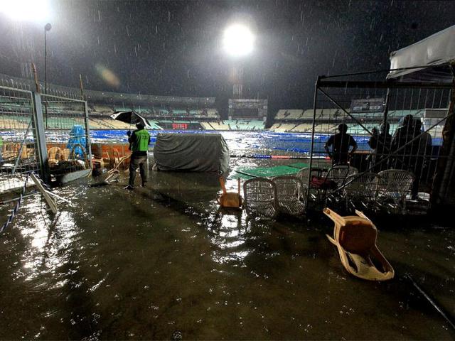 Heavy rains disrupted play at the Eden Gardens stadium in Kolkata. (PTI PhotoSwapan Mahapatra)