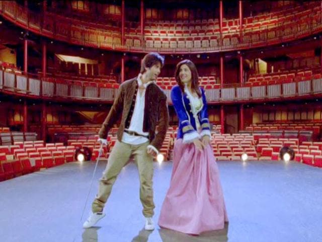 Shahid and Priyanka were also romantically linked.