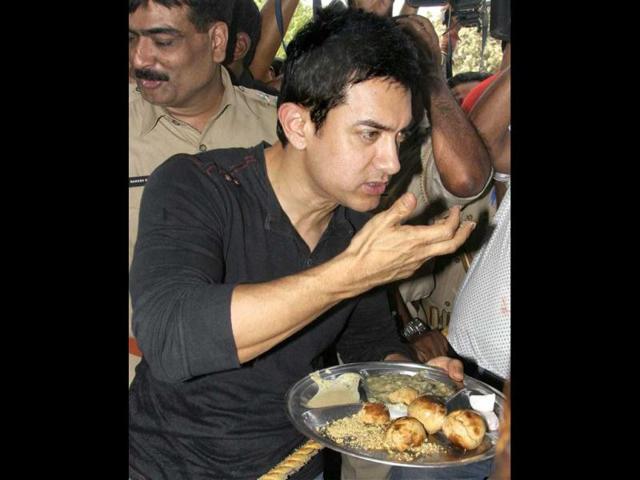 Aamir Khan must be thanking his stars for stumbling upon this plate of Litti-Chokha.