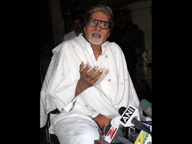 Bachchan was one of the many people suspected of having taken a kickback to help a Swedish company, AB Bofors, secure a gun deal with the Indian government in the late 1980s. (AFP Photo)