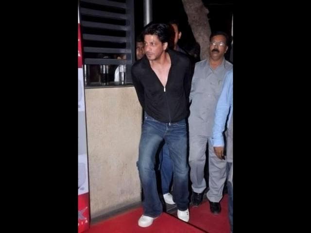 Shah Rukh Khan arrives at the success party of I AM.