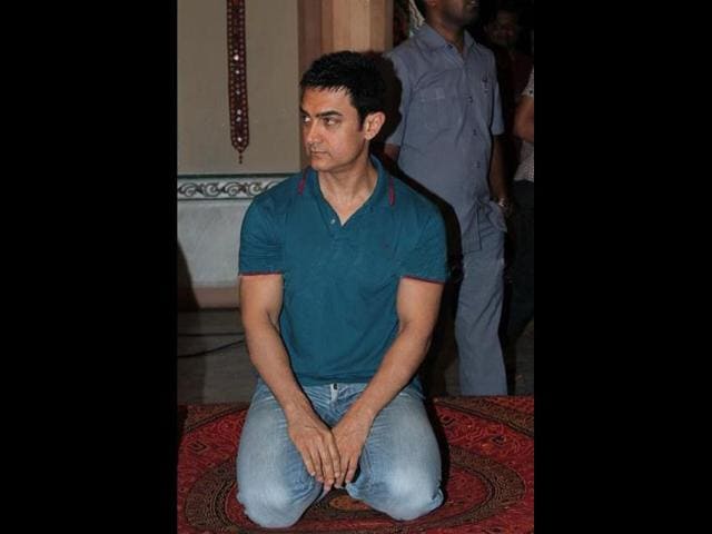 Other than airing simultaneously on eight Star channels from May 6, Satyamev Jayate will also be shown on Doordarshan — a first for any TV show. Other than airing simultaneously on eight Star channels from May 6, Satyamev Jayate will also be shown on Doordarshan — a first for any TV show.