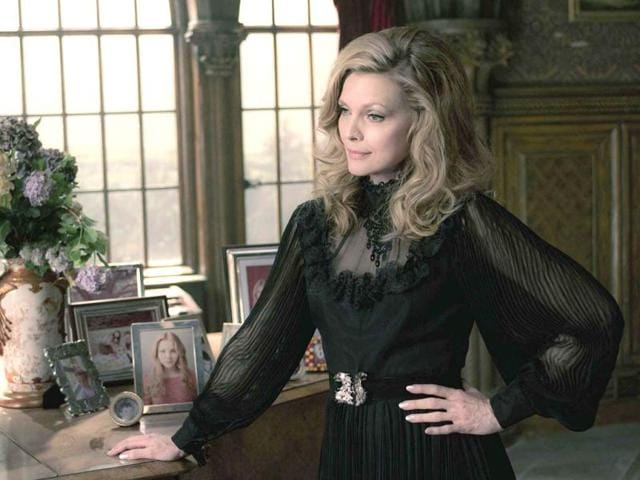 Michelle Pfeiffer plays the head of the family, Elizabeth Collins Stoddard.