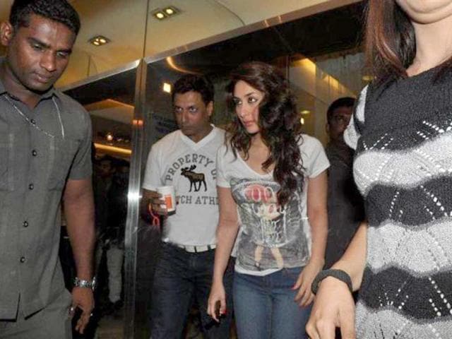 Kareena Kapoor carries a glamorous hairdo on the shoot. Kareena Kapoor carries a glamorous hairdo on the shoot.