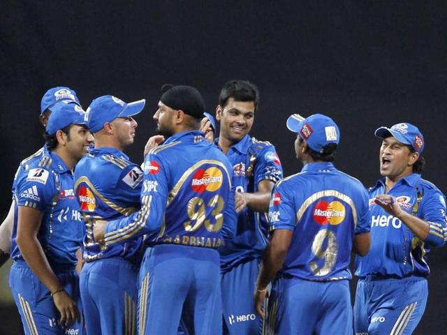 Mumbai Indian players celebrates the wicket of Kolkata Knight Riders player Jacques Kallis during the match between Mumbai Indians and Kolkata Knight Riders at Wankhede Stadium. HT Photo by Kunal P Patil