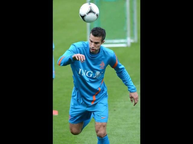 Oranje-crush-Dutch-forward-Robin-van-Persie-is-hitting-all-the-right-notes-this-season-AFP-Anne-Christine-Poujoulat Oranje-crush-Dutch-forward-Robin-van-Persie-is-hitting-all-the-right-notes-this-season-AFP-Anne-Christine-Poujoulat