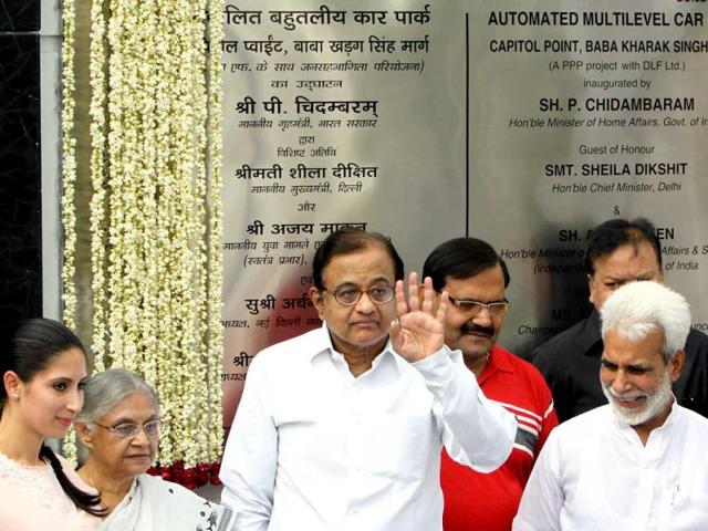 Home minister P Chidambaram and Delhi chief minister Sheila Dikshit are seen at the Capitol Point in New Delhi. HT/Sonu Mehta