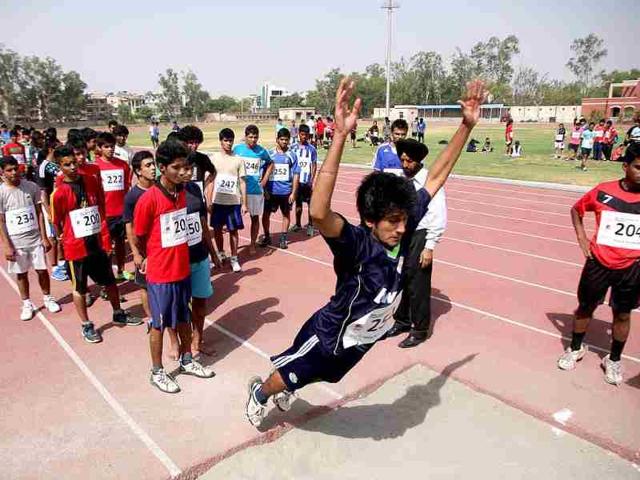 Aspirant students participating in the Fitness trail test for admission at Shri Ram College of Commerce in New Delhi. HT/M Zhazo