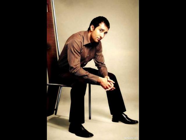 Rahul Khanna- The 40 year old actor is hot and available!