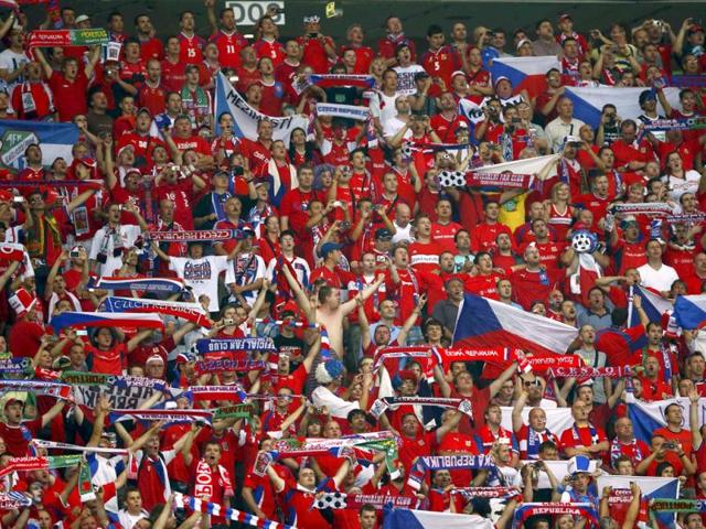 Czech Republic's fans cheer at the start of their Euro 2012 quarter-final soccer match against Portugal at the National stadium in Warsaw. Reuters/Kai Pfaffenbach Czech Republic's fans cheer at the start of their Euro 2012 quarter-final soccer match against Portugal at the National stadium in Warsaw. Reuters/Kai Pfaffenbach