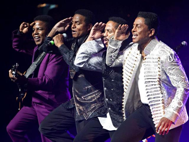 Musical-group-The-Jacksons-perform-during-their-Unity-Tour-at-the-Apollo-Theater-in-New-York-Reuters-Andrew-Burton Musical-group-The-Jacksons-perform-during-their-Unity-Tour-at-the-Apollo-Theater-in-New-York-Reuters-Andrew-Burton