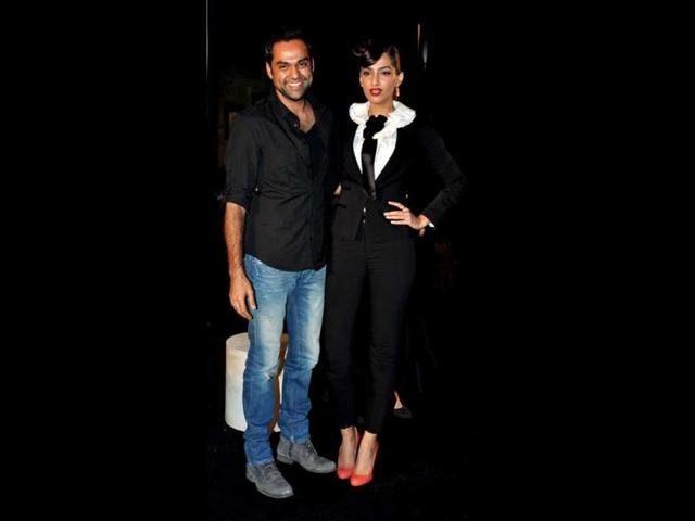 Sonam Kapoor wore a Dolce and Gabbana tuxedo at the event. Coral Christian Louboutin pumps and red lips completed her look.