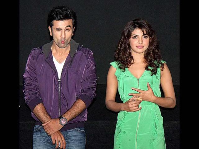 A-listers are in a never before neck-to-neck to outdo each other at film promotions. Ranbir Kapoor and Priyanka Chopra are making faces for Barfi day and night.