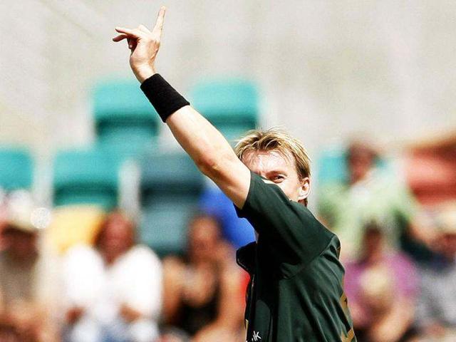 Australia's Brett Lee appeals successfully for the wicket of New Zealand's Jamie How during a one-day cricket series in Hobart. Pace bowler Lee has announced his retirement from international cricket, Australian media reported on July 13, 2012. REUTERS