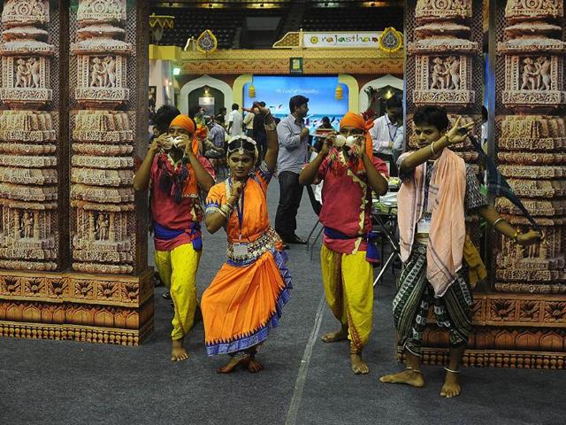 Folk artists from Orissa perform during the three-day long Travel and Tourism Fair in Kolkata. (AFP photo/Dibyangshu Sarkar) Folk artists from Orissa perform during the three-day long Travel and Tourism Fair in Kolkata. (AFP photo/Dibyangshu Sarkar)