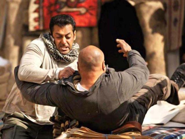 Salmans Ek Tha Tiger Crosses Rs 200 Crore Hindustan Times Kabir khan salman khan, katrina kaif, ranvir shorey, girish karnad 15 aug. ek tha tiger crosses rs 200 crore