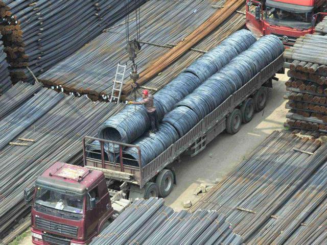 Poor demand casts shadow on steel industry - Hindustan Times