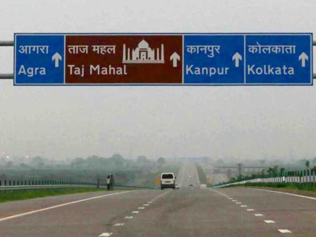 The newly opened Yamuna Expressway that connects Delhi to Agra. HT/Raj K Raj