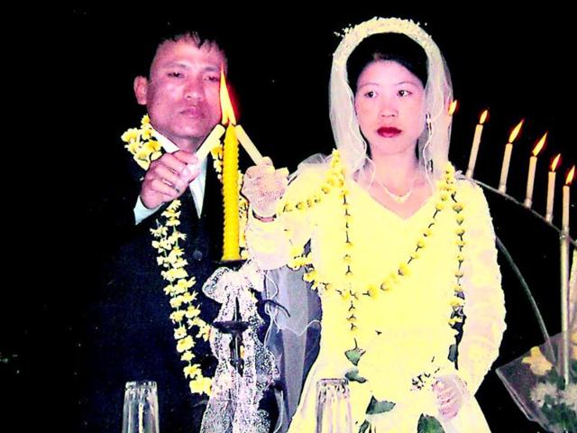 Mary Kom S Husband Joins Efforts To Release Boxer S Biopic In Manipur Hindustan Times He lost 12 kgs to look convincing as the iconic boxer mary kom's husband onler. mary kom s husband joins efforts to