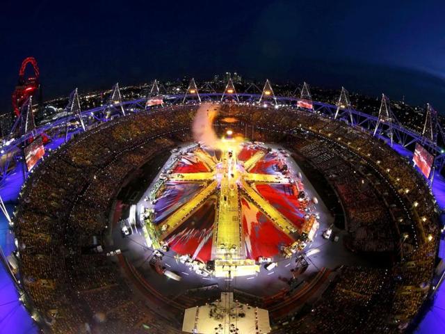 An overview of the Olympic Stadium during the closing ceremony of the London 2012 Olympic Games.(Reuters/Pawel Kopczynski)