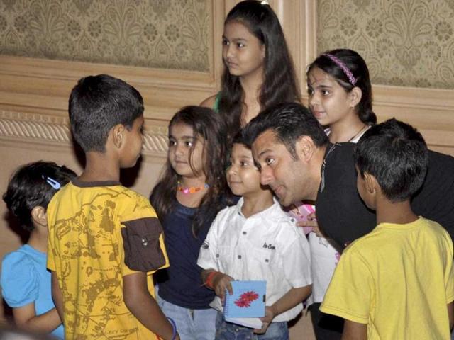 Salman gets pally with the children in Lucknow.