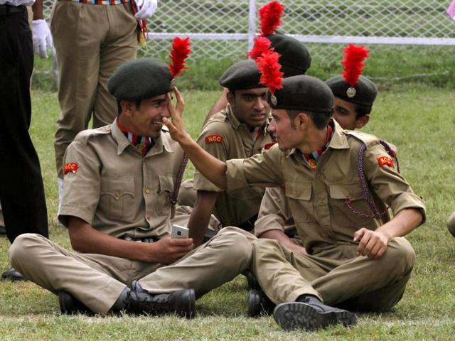 National Cadet Corps (NCC) members play during a rehearsal for the Indian Independence Day celebrations in Srinagar. AP photo/Mukhtar Khan