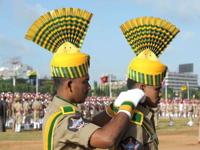 Andhra Pradesh Special Police personnel prepare for a full dress rehearsal for Independence Day celebrations in Secunderabad. AFP photo/Noah Seelam
