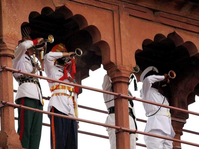 Services bandsmen perform during the 66th Independence Day function at Red Fort in New Delhi. (PTI/Kamal Kishore)