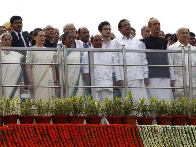 UPA Chairperson Sonia Gandhi seen with other cabinet Minister at the Historic Red Fort on 66th Independence Day celebrations in Delhi . (Vipin Kumar/Hindustan Times)