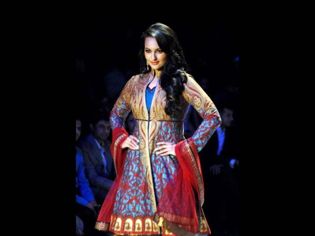 The 25-year-old made a smashing debut with Tiger Salman Khan in Dabangg and then with Akshay Kumar in Rowdy Rathore is often cited as one of the most impressive debutants. She will be seen next in Shirish Kunder's Joker opposite Akshay Kumar. This Junior Shotgun charges upti Rs. 1 cr for a film.