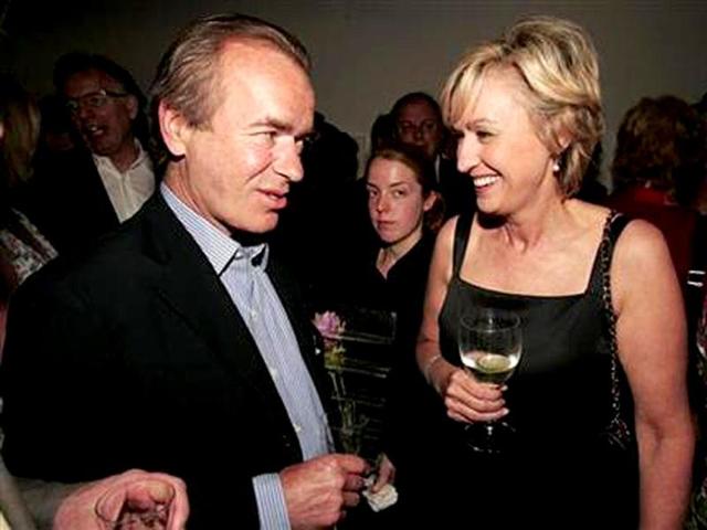 Novelist-Martin-Amis-L-talks-to-Tina-Brown-at-the-launch-of-Brown-s-book-The-Diana-Chronicles-Credit-Reuters-Paul-Hackett Novelist-Martin-Amis-L-talks-to-Tina-Brown-at-the-launch-of-Brown-s-book-The-Diana-Chronicles-Credit-Reuters-Paul-Hackett