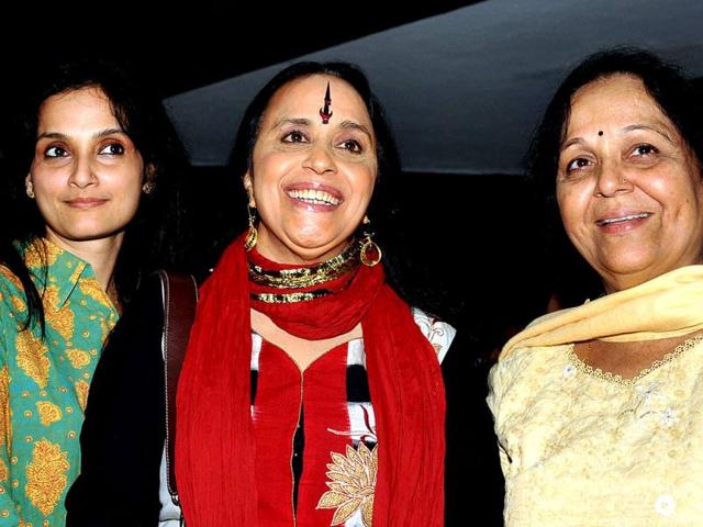Rajeshwari Sachdev, Ila Arun, and Rohini Hattangdi attend a prayer function in memory of AK Hangal. (Photo: AFP) 
