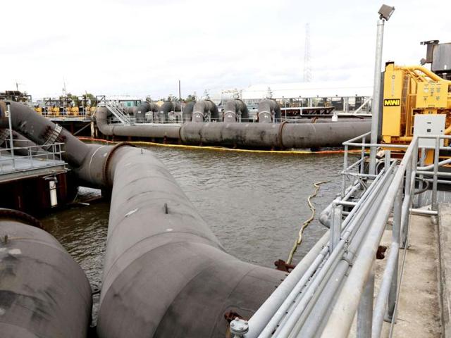 Hydraulic pumps are prepared at the 17th St canal flood wall before the arrival of hurricane Isaac in New Orleans, Louisiana. Reuters Photo Hydraulic pumps are prepared at the 17th St canal flood wall before the arrival of hurricane Isaac in New Orleans, Louisiana. Reuters Photo