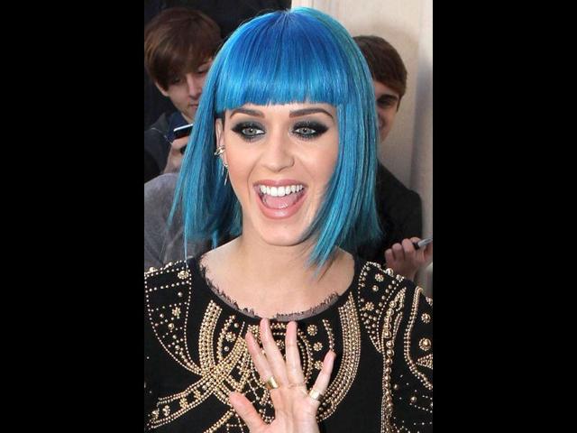 Katy looks cute in blue fringe.