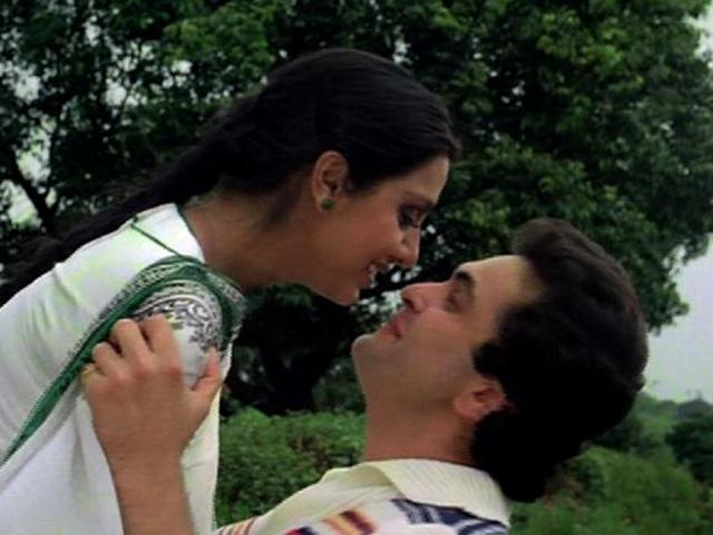 Doosra Aadmi (1977) is produced by Yash Chopra and directed by Ramesh Talwar. The film stars Rishi Kapoor, Neetu Singh, Rakhee, Shashi Kapoor, Deven Verma and Parikshat Sahni.