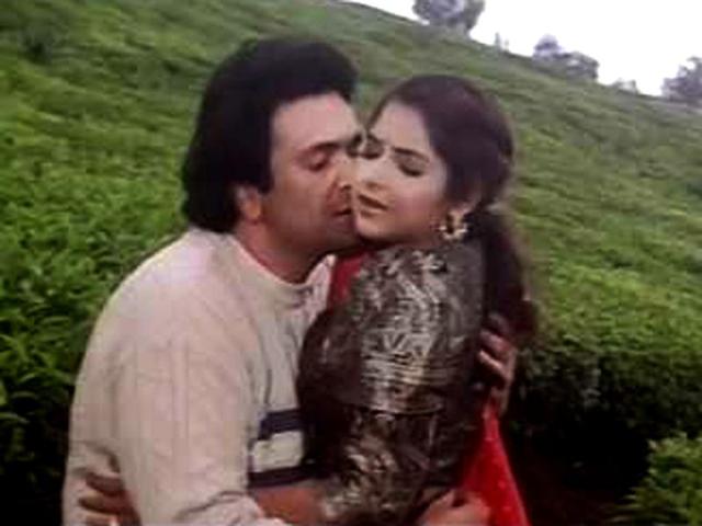 Deewana (1992): Kajal (Divya Bharti) falls in love and marries a famous singer named Ravi (Rishi Kapoor). They live their newly married life happily for a while, until tragedy strikes.