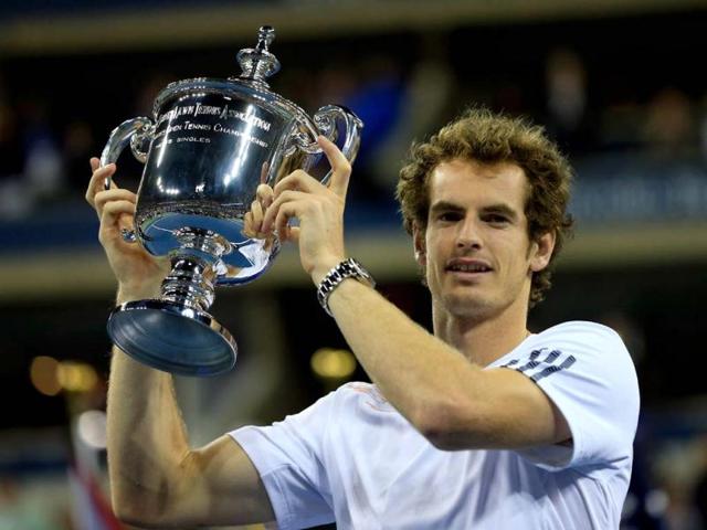 Andy Murray of Great Britain lifts the US Open championship trophy after defeating Novak Djokovic of Serbia in the men's singles final match of the 2012 US Open in the Queens borough of New York City. (AFP)