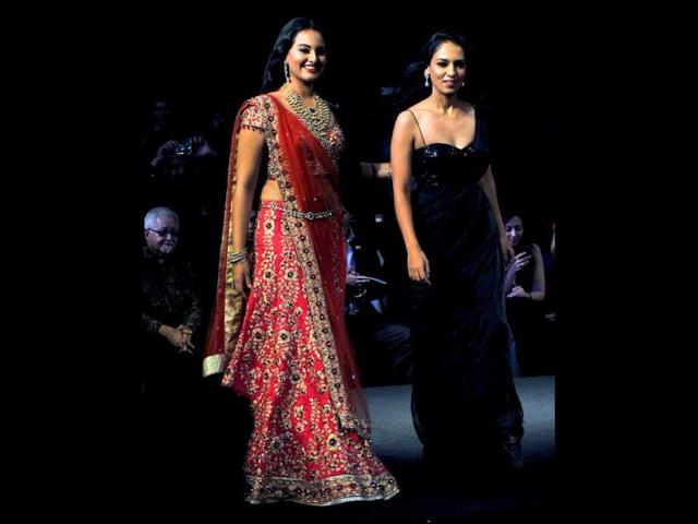 Fdci Reveals Wifw Lineup Hindustan Times 6908+ amazing designers are looking for jobs during covid19.