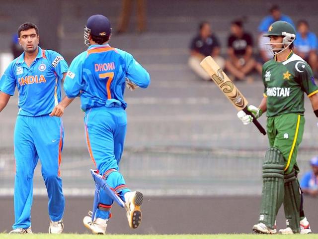 R-Ashwin-celebrates-with-his-Mahendra-Singh-Dhoni-after-he-dismissed-Pakistan-s-Imran-Nazir-during-the-World-T20-warm-up-match-between-India-and-Pakistan-in-Colombo-AFP-Lakruwan-Wanniarachchi R-Ashwin-celebrates-with-his-Mahendra-Singh-Dhoni-after-he-dismissed-Pakistan-s-Imran-Nazir-during-the-World-T20-warm-up-match-between-India-and-Pakistan-in-Colombo-AFP-Lakruwan-Wanniarachchi