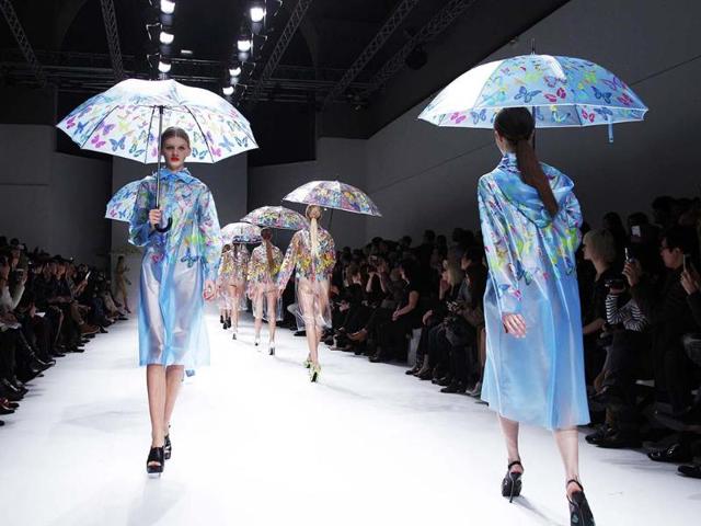 Models present creations by South Korean designer Lie Sang Bong as part of his Spring/Summer 2013 women's ready-to-wear fashion show during Paris fashion week. Reuters/UNI