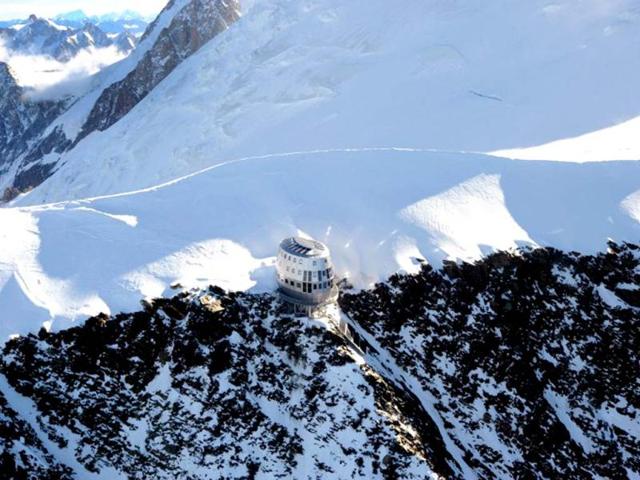 The new "Refuge du Gouter" (3.835 meters high -12,600 feet) at the Dome du Gouter (4.304 meters high, 14,120 feet) on the way to the summit of Mont-Blanc. AFP photo