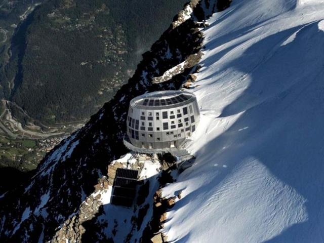 The new "Refuge du Gouter" (3.835 meters high -12,600 feet) at the Dome du Gouter (4.304 meters high, 14,120 feet) on the way to the summit of Mont-Blanc. AFP photo
